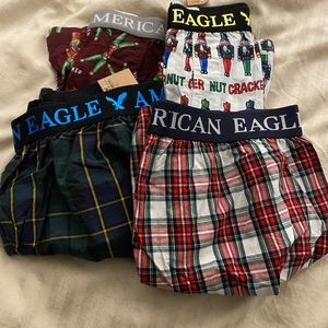 NWOT Pack of mens holiday and plaid boxers